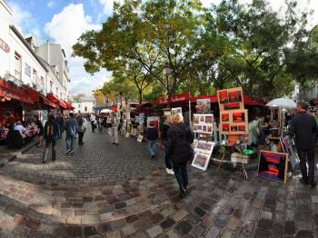 Montmartre-Place-du-tertre-2.jpg