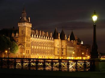 Conciergerie-Sainte-Chapelle-paris.jpg