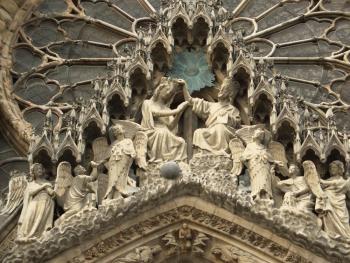 Bas-relief-Notre-Dame-de-Reims.jpg