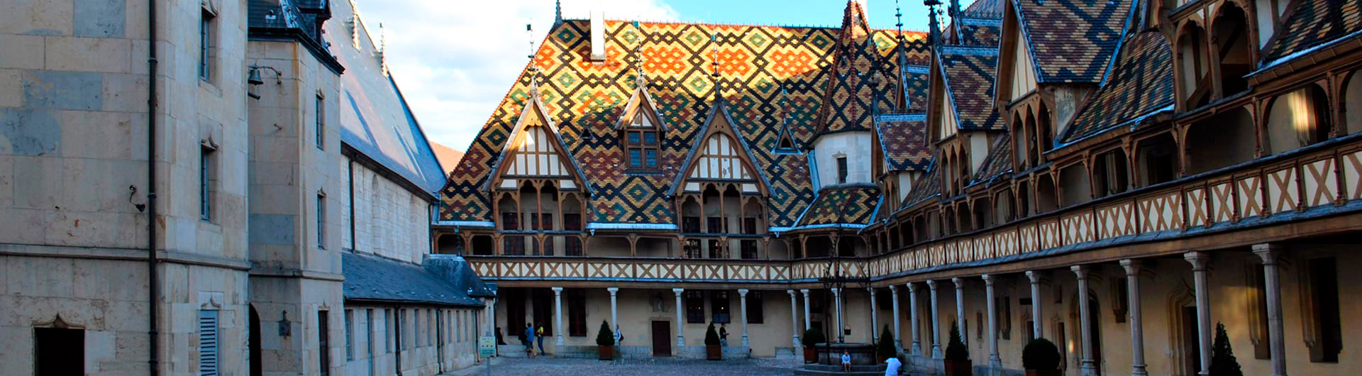 LOS HOSPICIOS DE BEAUNE 